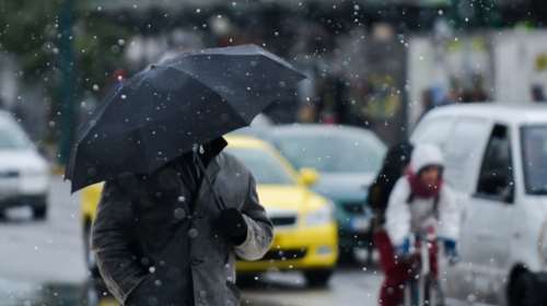 Χειμωνιάζει το Σαββατοκύριακο: Κατακόρυφη πτώση θερμοκρασίας, ισχυροί βοριάδες και τα πρώτα χιόνια