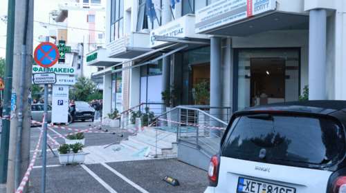 Μαφιόζικη εκτέλεση στο Χαλάνδρι: Σκότωσαν με καλάσνικοφ γνωστό &quot;νονό&quot; της νύχτας έξω από ιατρικό κέντρο [βίντεο]