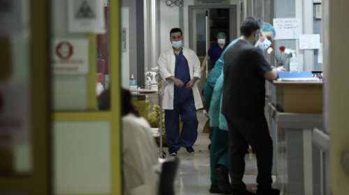 Τζανάκης για γρίπη: Θα έχουμε σίγουρα διψήφιο αριθμό θανάτων εβδομαδιαίως - Ενδεχομένως θα πιεστούν οι ΜΕΘ