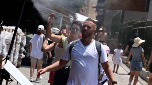 Οδηγίες προστασίας από τον καύσωνα: Τι κάνουμε αν κάποιος πάθει θερμοπληξία - Ποιοι κινδυνεύουν περισσότερο
