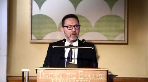 Το πρώτο μήνυμα Στουρνάρα στη νέα κυβέρνηση: Καμπανάκι για χρέος, εμπορικό ισοζύγιο, κόκκινα δάνεια και ανεργία