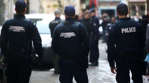 Θεσσαλονίκη: Στη φυλακή ο αστυνομικός του αεροδρομίου &quot;Μακεδονία&quot; που συνελήφθη για παράνομη διακίνηση μεταναστών