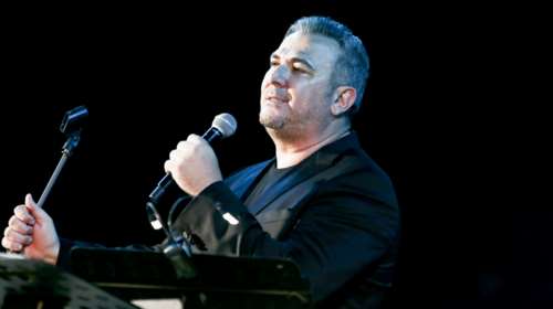 Χαμός στο δημοτικό συμβούλιο Θεσσαλονίκης για τη συναυλία Ρέμου στο άναμμα του χριστουγεννιάτικου δέντρου