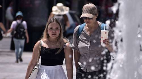 Μέχρι τέλος Ιουλίου ο καύσωνας: Στον &quot;φούρνο&quot; με έως και 14 βαθμούς πάνω από το κανονικό - Τα 44άρια του... Αρναούτογλου