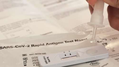 Self test: Υποχρεωτικό για τους δημοσίους υπαλλήλους από τη Μ. Δευτέρα - Ξεκινάει η μαζική διάθεση στον γενικό πληθυσμό
