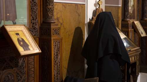 Καταγγελίες σοκ για αρχιμανδρίτη: Οι δωρεές για να εκλεγεί Μητροπολίτης Θεσσαλονίκης...κατέληγαν σε πάρτι με αγόρια και κορίτσια