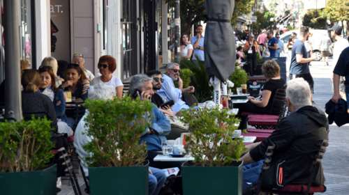 Αλαλούμ με τα καφέ - μπαρ και τις καφετέριες: Ποιες ανοίγουν από Δευτέρα 3 Μαΐου