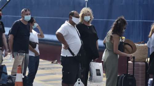 Κορονοϊός: Στο "κόκκινο" η χώρα με 151 νέα κρούσματα σήμερα - Συναγερμός στις Αρχές