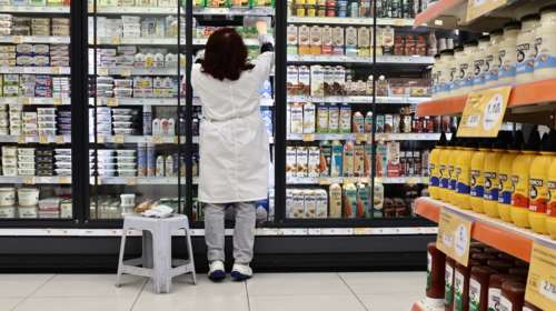 Τo σχέδιο για να πέσουν οι τιμές σε γιαούρτια, καφέδες και δημητριακά - Το &quot;κυνήγι&quot; των προσφορών σε βασικά είδη τροφίμων