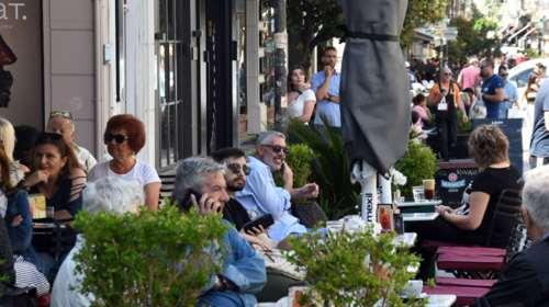 Κορονοϊός: Τέλος στο όριο των έξι  ατόμων ανά τραπέζι σε καφέ και εστιατόρια