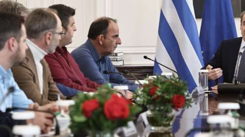 Μητσοτάκης σε αγρότες: Είμαστε εδώ για να βρούμε λύσεις, αλλά τα δημοσιονομικά περιθώρια είναι περιορισμένα [εικόνες]