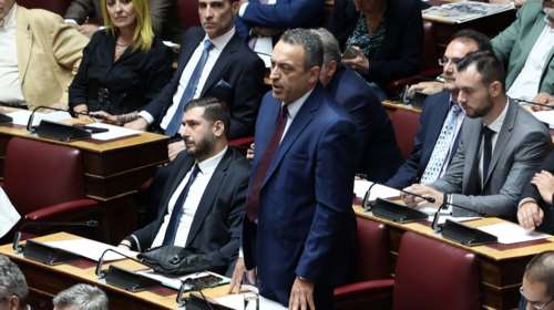 Ανατροπή στους &quot;Σπαρτιάτες&quot;: Επιστρέφουν οι τρεις διεγραμμένοι βουλευτές - Ο Στίγκας αρνείται τώρα τα περί &quot;Greek Mafia&quot;...