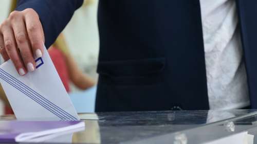 Δημοσκόπηση MRB: Εκπλήξεις στη δημοτικότητα των αρχηγών με Κουτσούμπα και Κωνσταντοπούλου - Πιο συσπειρωμένο το ΠΑΣΟΚ