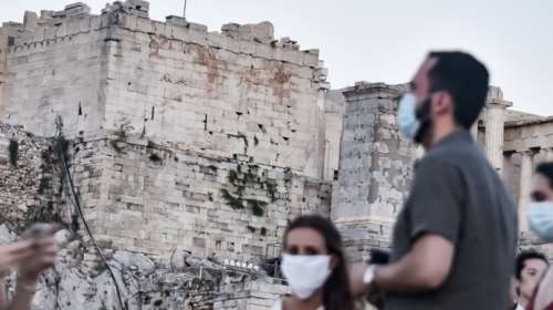 Κορονοϊός: Πονοκέφαλος τα αυξανόμενα κρούσματα στην Αττική - Συναγερμός για τις κλειστές δομές