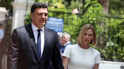 Τζένη Μπαλατσινού: Η σπάνια κοινή έξοδος μαζί με τον 16χρονο γιο της Mάξιμο Κωστόπουλο και τον Βασίλη Κικίλια