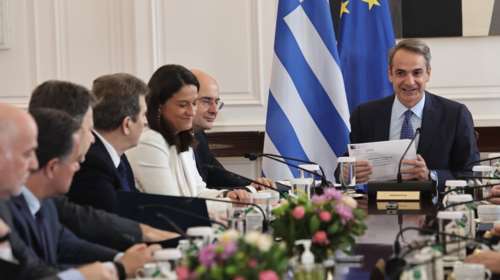 Έκπληξη από Μητσοτάκη: Ανακοίνωσε επιστολική ψήφο στις ευρωεκλογές - Όλη η χώρα μία περιφέρεια, με σταυρό