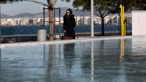 Καιρός: Παγετός και πολύ χαμηλές θερμοκρασίες την Τρίτη - Χιόνισε σε Θεσσαλονίκη και Κομοτηνή