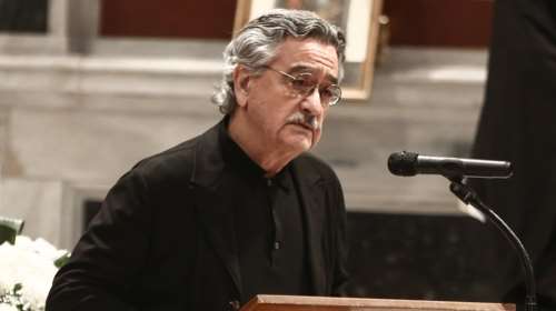 Νίκος Γαλανός: Η δήλωσή του για τον θάνατο, στην κηδεία της Μάρθας Καραγιάννη [βίντεο]