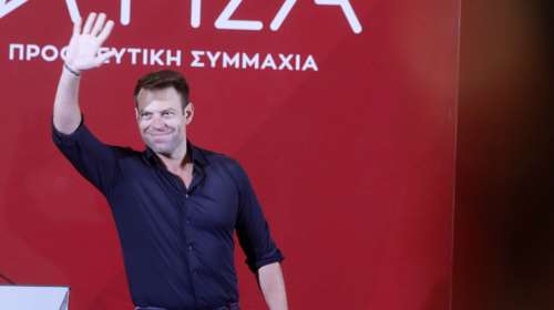 ΚΕ ΣΥΡΙΖΑ: Χαμός για το Πόθεν Έσχες- Συνθήματα από τους Kasselistas- "Πρόεδρε προχώρα άλλαξε τα όλα"