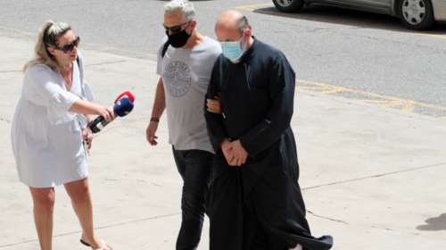 Αγρίνιο: Προφυλακιστέος ο ιερέας που κατηγορείται για βιασμό, ασέλγεια και παιδική πορνογραφία