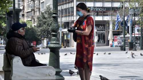 Ο &quot;οδικός χάρτης&quot; για τα υποχρεωτικά self tests εργαζομένων σε τράπεζες, καταστήματα, καφετέριες, κομμωτήρια