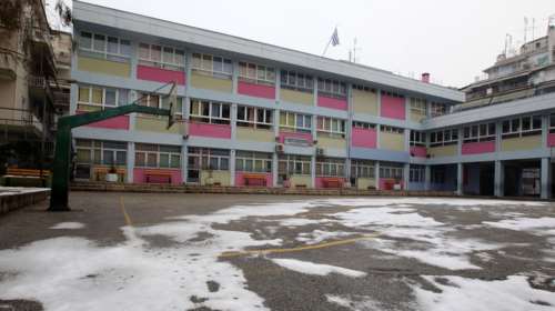 Σχολεία: Πού θα λειτουργήσουν αύριο και πού θα παραμείνουν κλειστά