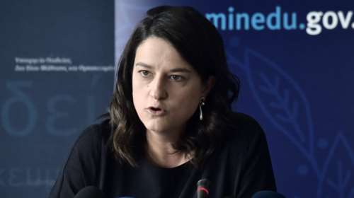 Άνοιγμα σχολείων - Κεραμέως: Τι θα ισχύσει με τις απουσίες αν ο μαθητής δεν φορά τη μάσκα