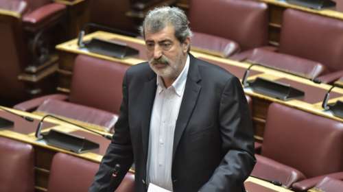 Πολάκης για Θεία Κοινωνία: "Είναι χριστιανοταλιμπανισμός, σοβαρευτείτε"