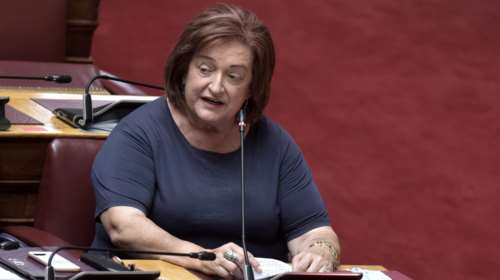 Μαριέττα Γιαννάκου: Μικρή βελτίωση της υγείας της - Νοσηλεύεται στη ΜΕΘ αλλά χωρίς διασωλήνωση