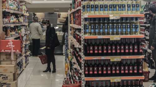 Πασχαλινό τραπέζι: Πόσα θα πληρώσετε για τα ψώνια της Μεγάλης Εβδομάδας - Ο &quot;τιμοκατάλογος&quot; 50 βασικών προϊόντων