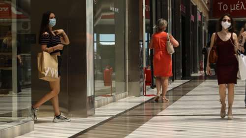 Μεγάλη ανησυχία για τα 52 κρούσματα - Μάσκες πλέον παντού  [Βίντεο]