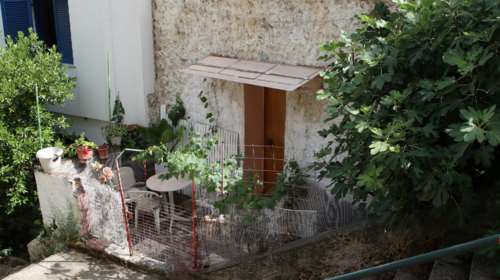 Γκύζη: Εμφανίστηκε και συνελήφθη ο σύζυγος της 62χρονης που βρέθηκε νεκρή στο σπίτι της