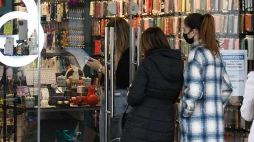 Ανοιχτά σήμερα σούπερ μάρκετ, click away και κομμωτήρια - Δείτε αναλυτικά τα ωράρια