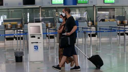 Κορονοϊός: Πέντε κρούσματα στα 1.400 δείγματα από τουρίστες αεροπορικών πτήσεων