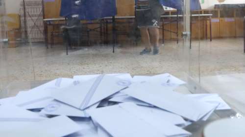 Δημοσκοπήσεις: Συσπειρώνεται η ΝΔ, πιάνει ταβάνι ο Κασσελάκης, προβληματισμός στο ΠΑΣΟΚ για τις χαμηλές πτήσεις