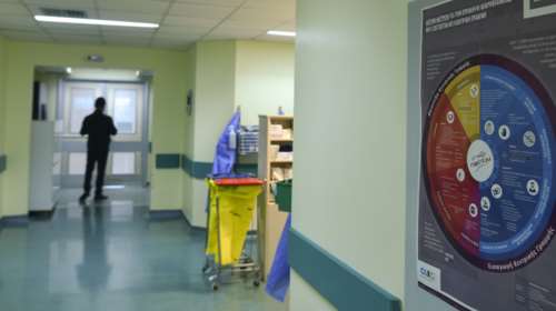 Κορονοϊός: 81 οι νεκροί - Κατέληξαν 42χρονος στη Θεσσαλονίκη και 84χρονη στην Αθήνα