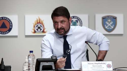 Κορονοϊός - Χαρδαλιάς: Υποχρεωτική χρήση μάσκας σε όλους τους κλειστούς χώρους