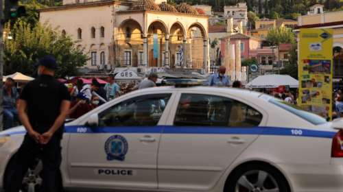 Κορονοϊός: Τα νέα μέτρα στο τραπέζι και η &quot;καραντίνα&quot; στα περίπτερα μετά τα μεσάνυχτα - Τι θα ανακοινώσει ο Χαρδαλιάς