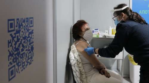 Υμνοι Handelsblatt για τους εμβολιασμούς στην Ελλάδα: Χώρα πρότυπο, όλα λειτουργούν ρολόι