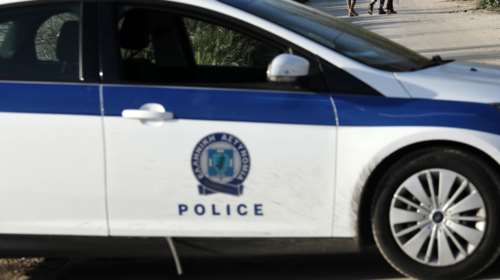 Θεσσαλονίκη: Μολότοφ, μαχαίρια και εμπρηστικοί μηχανισμοί βρέθηκαν σε συνδέσμους οπαδών του ΠΑΟΚ και του Άρη