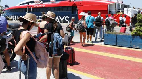 Πώς θα ταξιδεύουμε στα νησιά από Δευτέρα: Τουλάχιστον μία ώρα νωρίτερα στο λιμάνι οι επιβάτες - Βήμα βήμα η διαδικασία