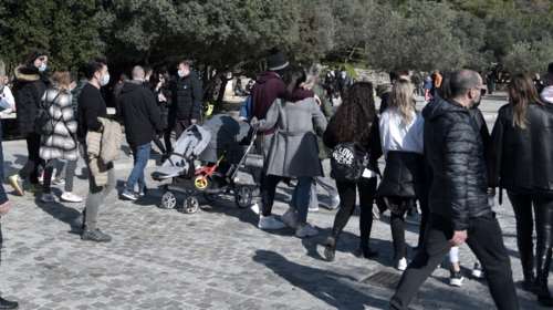 Κορονοϊός: Νέα υποχώρηση με 8.369 νέα κρούσματα σήμερα – 52 θάνατοι και 370 διασωληνωμένοι