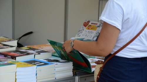 Θεσσαλονίκη: Έλεγχοι του ΣΔΟΕ στο Φεστιβάλ Βιβλίου - Έκλεισαν τα περίπτερα οι εκδότες σε ένδειξη διαμαρτυρίας