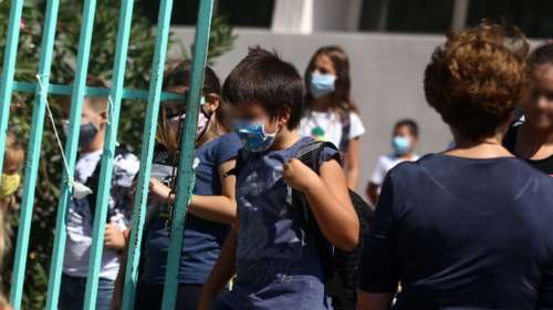 Κορονοϊός: Απαντήσεις σε 16 ερωτήματα για τον εμβολιασμό παιδιών και εφήβων που απασχολούν τους γονείς