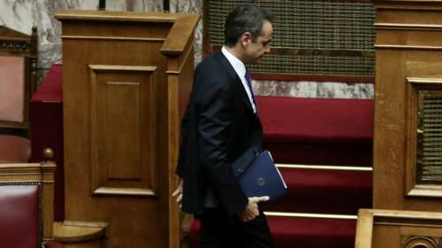 Κορονοϊός: Σύγκρουση Μητσοτάκη – Τσίπρα στη Βουλή –  Επιδημία fake news στα τηλεπαράθυρα και τα social media