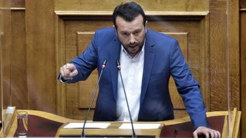 Βουλή: Άρση της ασυλίας του Νίκου Παππά για την υπόθεση &quot;περούκα gate&quot;