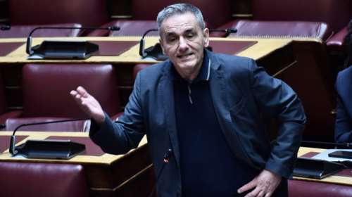 Ο Τσακαλώτος λέει ότι ο ΣΥΡΙΖΑ έχασε τις εκλογές γιατί επένδυσε στον φόβο και επιτίθεται στον Λοβέρδο: Εσείς είστε εναντίον της ΝΔ;