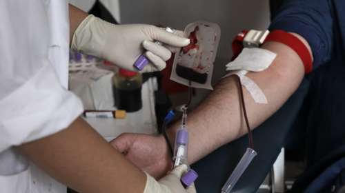 Καταργείται έντυπο &quot;ντροπή&quot;: &quot;Όποιος είχε έστω και μία ομοφυλοφιλική σχέση από το &#39;77 δεν δίνει αίμα&quot; - Παρέμβαση Πλεύρη