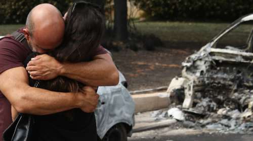 Κάτοικος του Ματιού για τη σημασία των εκκενώσεων: Αν σκούπιζες πτώματα από τον δρόμο, θα καταλάβαινες...