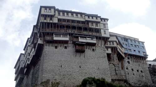 Συναγερμός στο Άγιον Όρος: Ερευνες για μοναχό που εξαφανίστηκε